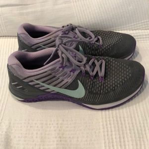 Nike Flyknit Sneakers